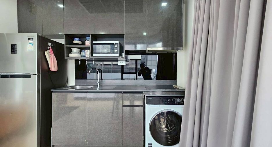 For rent そして for sale 2 ベッドルーム condo in Khlong Toei, Bangkok