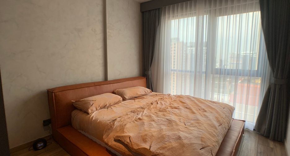 Condo en alquiler y en venta de 3 habitaciones en Watthana, Bangkok