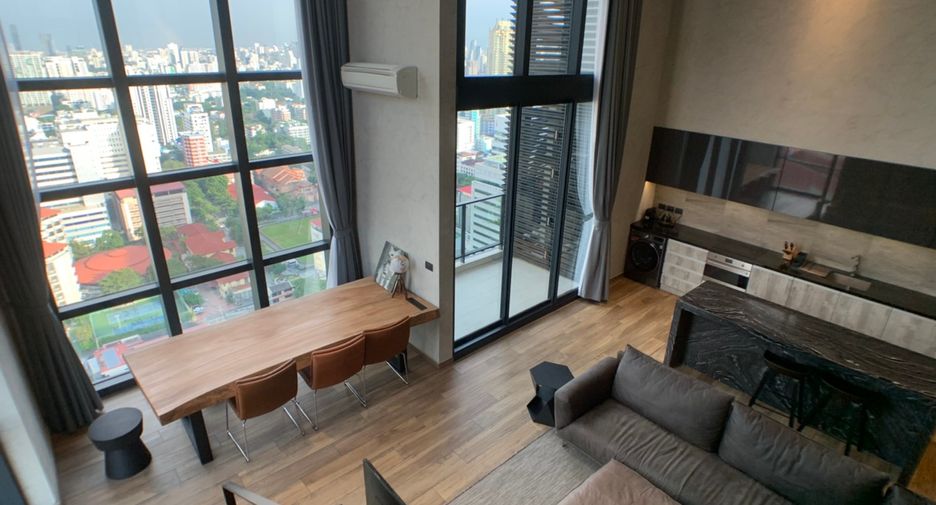 Condo en alquiler y en venta de 3 habitaciones en Watthana, Bangkok