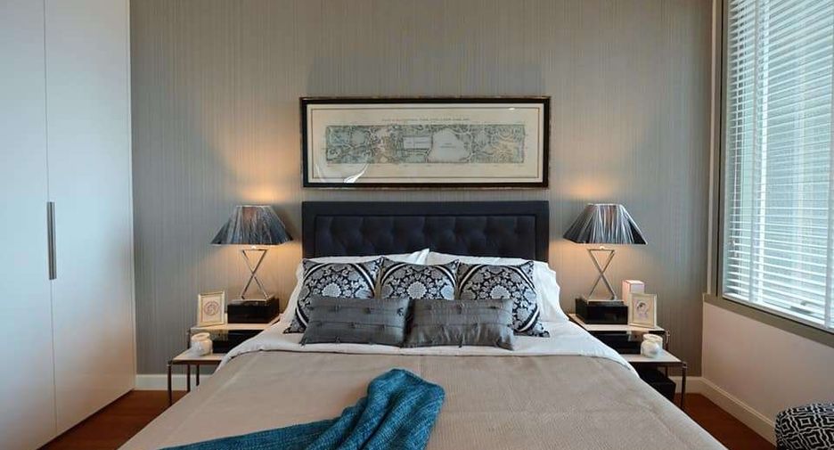 For rent 2 bedrooms condo in Pathum Wan, Bangkok
