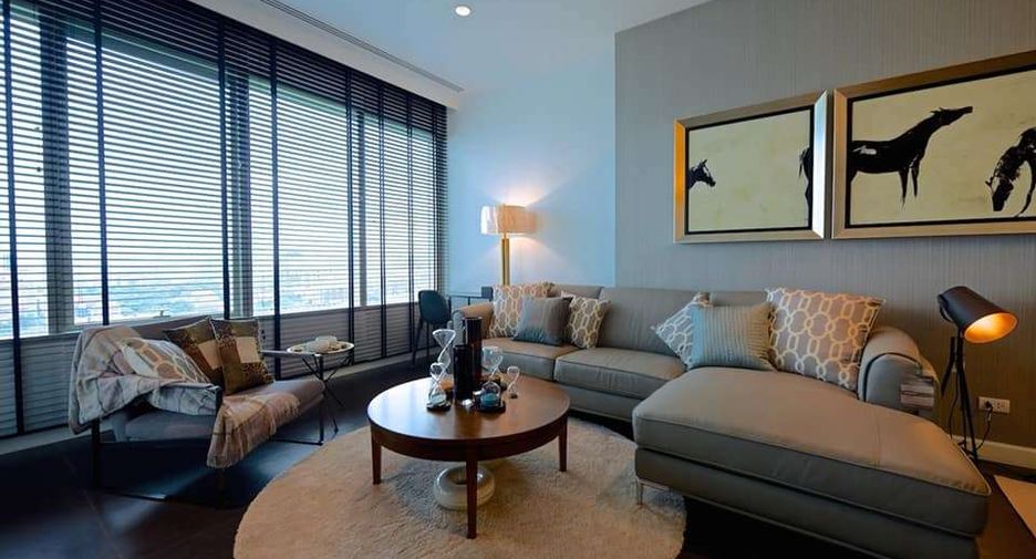 For rent 2 bedrooms condo in Pathum Wan, Bangkok