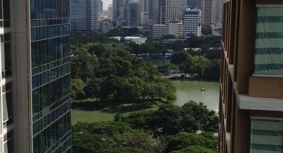 For rent 2 bedrooms condo in Pathum Wan, Bangkok