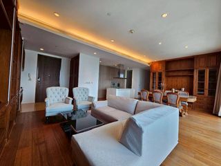 À louer 3 chambres condo à Pathum Wan, Bangkok