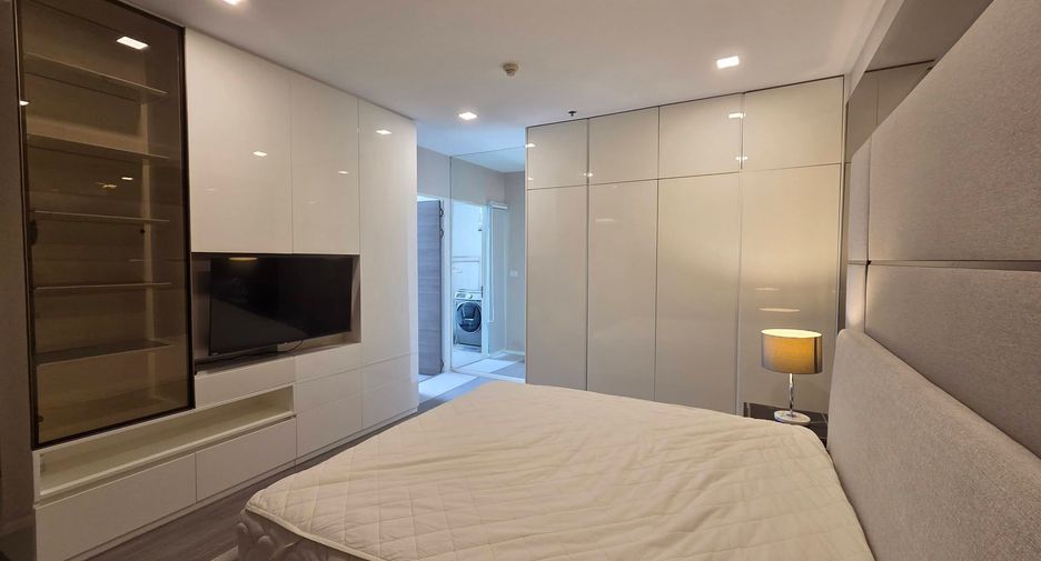For rent 2 bedrooms condo in Khlong Toei, Bangkok