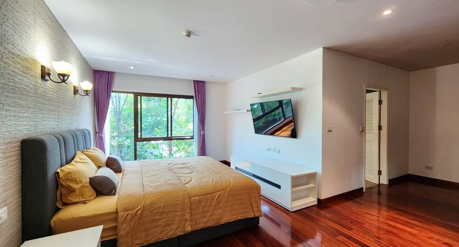 For rent 3 bedrooms condo in Watthana, Bangkok