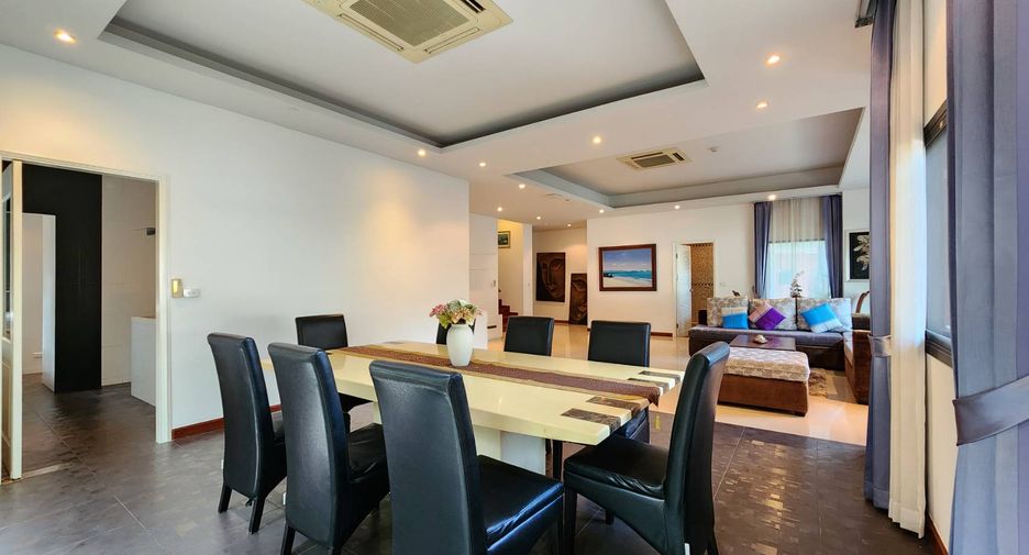 For rent 3 bedrooms condo in Watthana, Bangkok