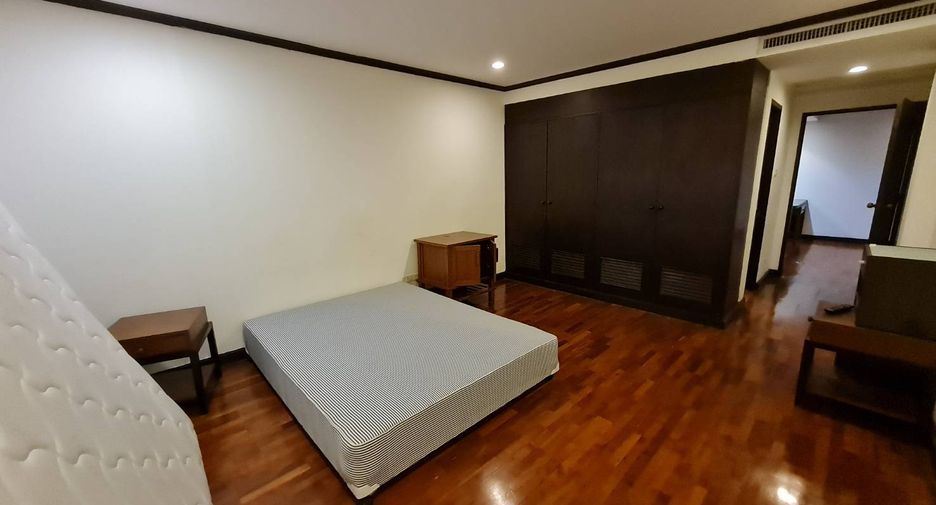 À louer 3 chambres condo à Khlong Toei, Bangkok