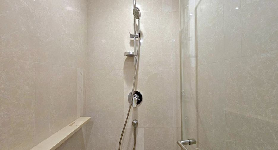 For rent and for sale 2 bedrooms condo in Watthana, Bangkok