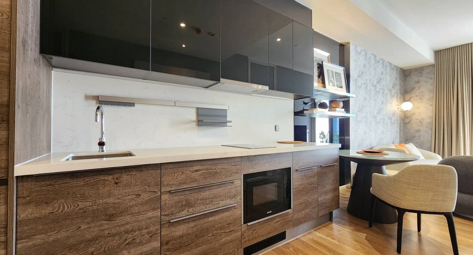 For rent and for sale 1 bed condo in Pathum Wan, Bangkok