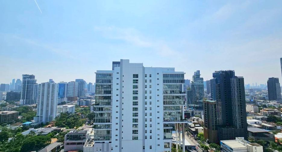 À louer et à vendre 1 chambre condo à Watthana, Bangkok