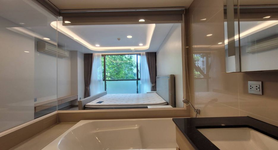 For rent and for sale 2 bedrooms condo in Watthana, Bangkok