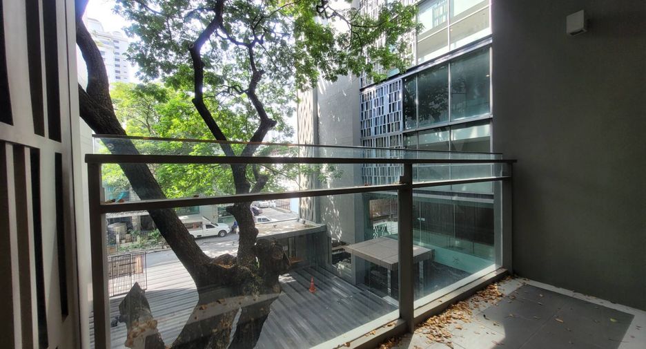 For rent and for sale 2 bedrooms condo in Watthana, Bangkok