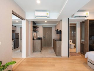 Condo en alquiler y en venta de 2 habitaciones en Huai Khwang, Bangkok
