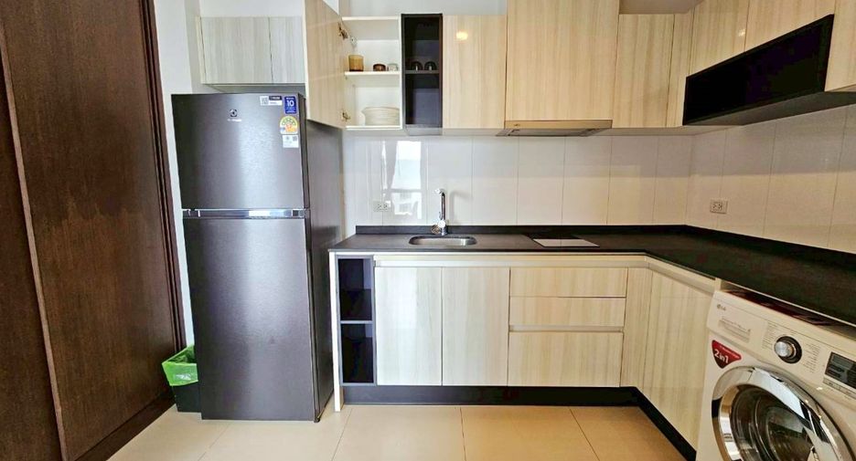 Condo en alquiler y en venta de 2 habitaciones en Watthana, Bangkok