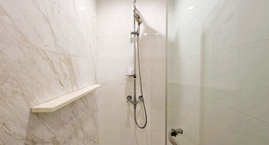 Condo en alquiler y en venta de 2 habitaciones en Watthana, Bangkok