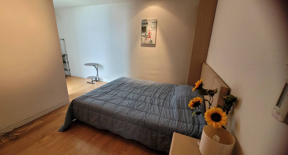 For rent and for sale 2 bedrooms condo in Sathon, Bangkok
