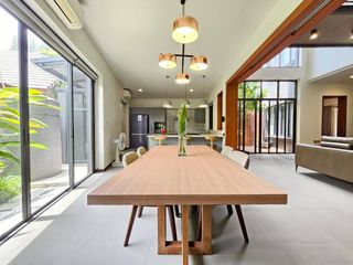 出租 和 出售 4 卧室 独立屋 在 Watthana, 曼谷