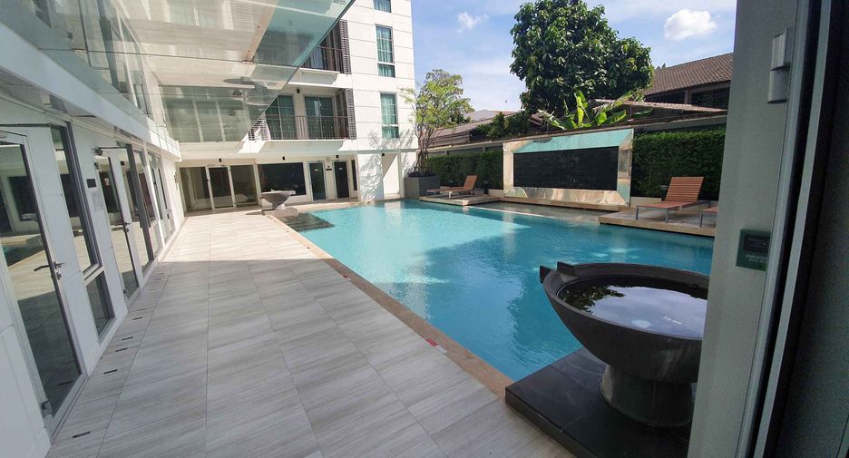 For rent and for sale 2 bedrooms condo in Watthana, Bangkok