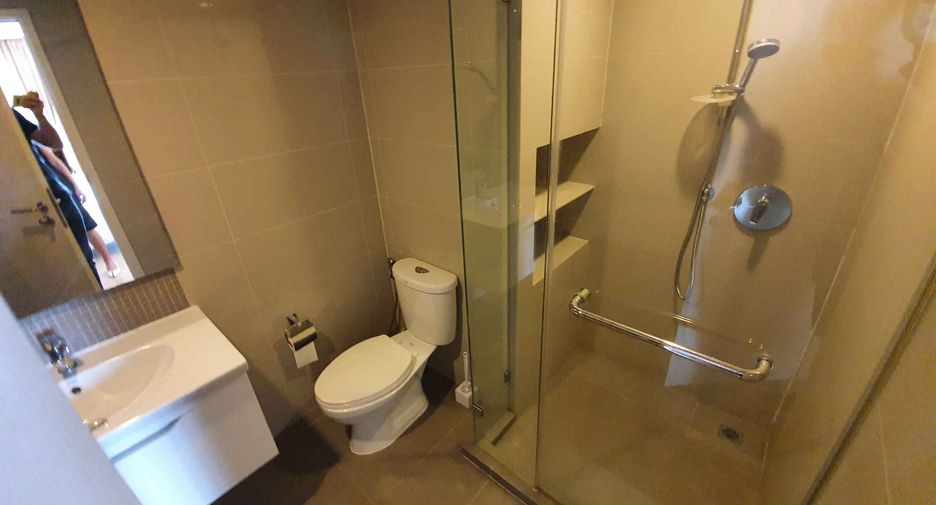 For rent and for sale 2 bedrooms condo in Watthana, Bangkok