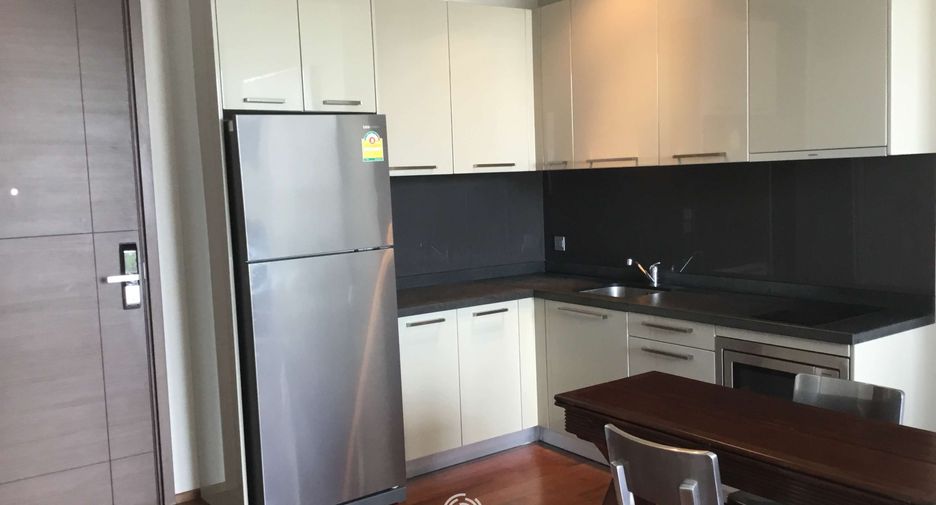 For rent and for sale 1 bed condo in Watthana, Bangkok
