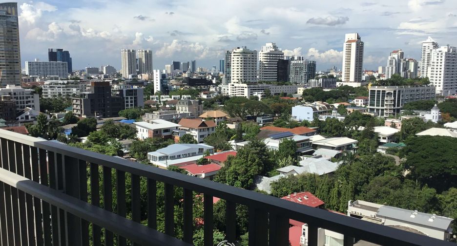 For rent and for sale 1 bed condo in Watthana, Bangkok