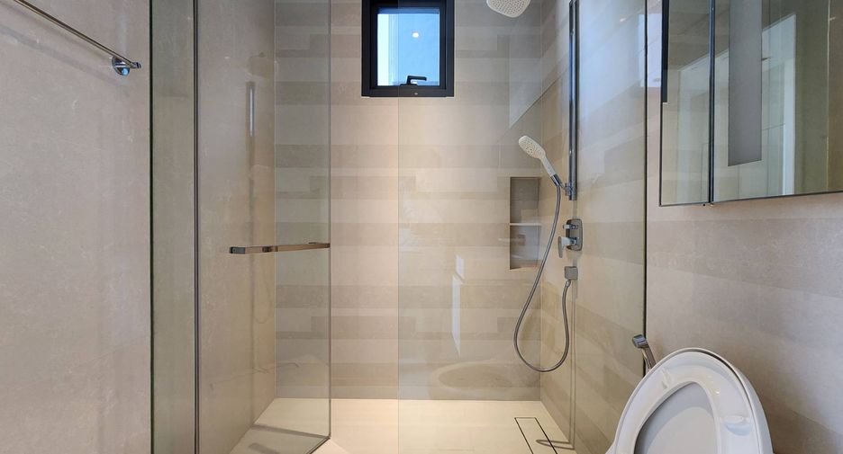 For rent and for sale 2 bedrooms condo in Khlong Toei, Bangkok