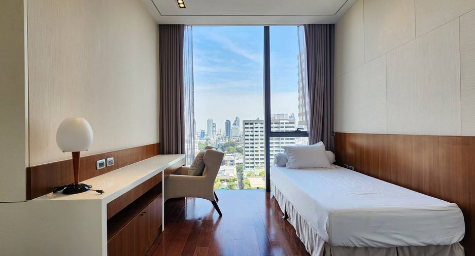 For rent and for sale 2 bedrooms condo in Khlong Toei, Bangkok