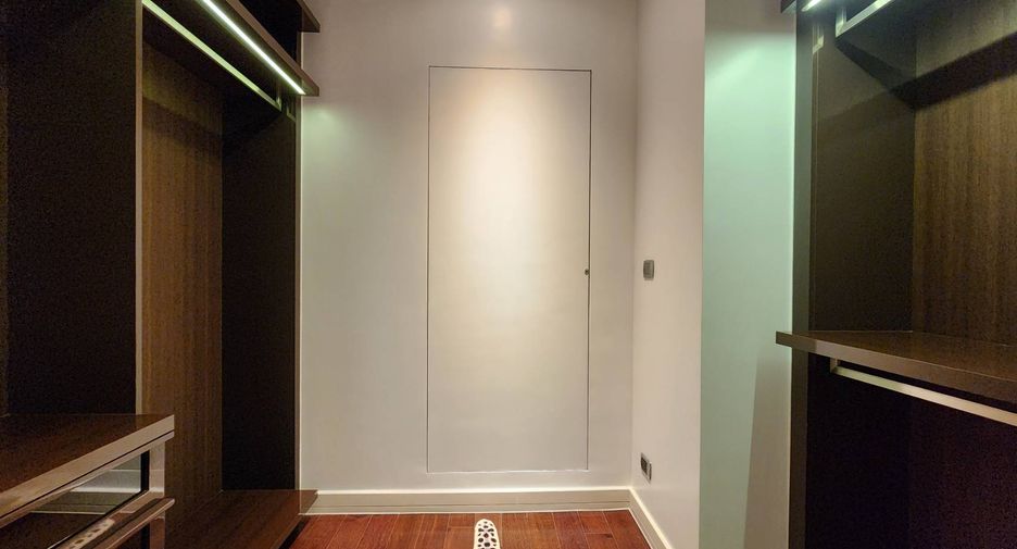 For rent and for sale 2 bedrooms condo in Khlong Toei, Bangkok