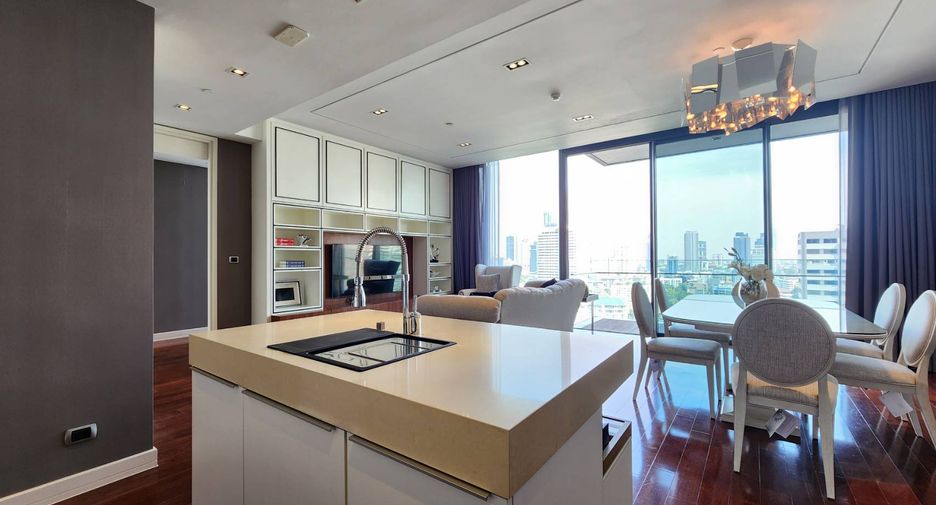 For rent and for sale 2 bedrooms condo in Khlong Toei, Bangkok