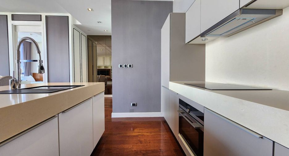 For rent and for sale 2 bedrooms condo in Khlong Toei, Bangkok