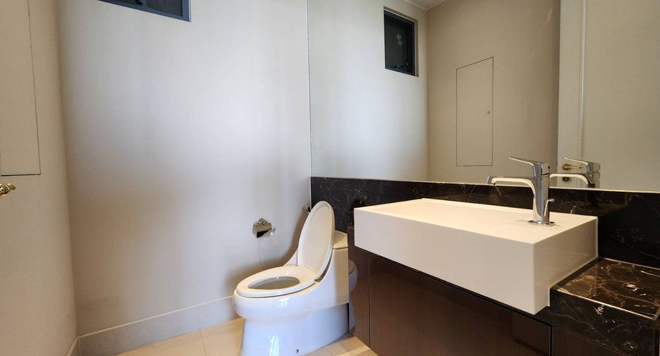 For rent and for sale 2 bedrooms condo in Khlong Toei, Bangkok