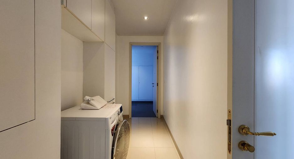 For rent and for sale 2 bedrooms condo in Khlong Toei, Bangkok