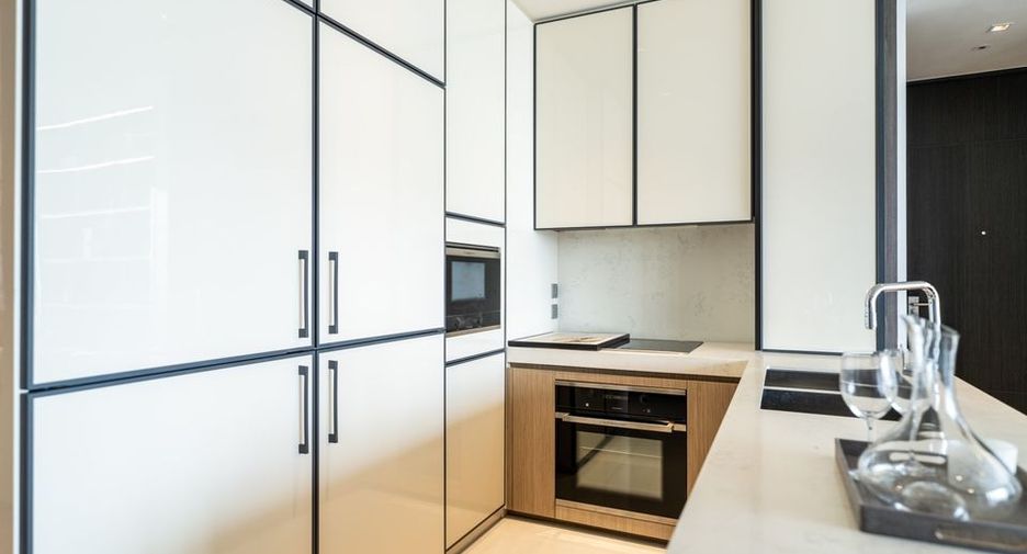 Condo en alquiler y en venta de 2 habitaciones en Khlong Toei, Bangkok