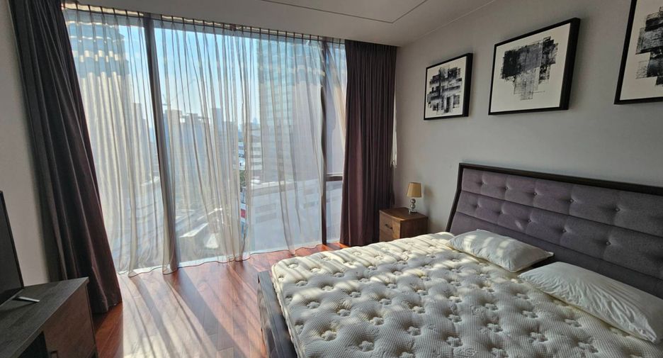 For rent and for sale 2 bedrooms condo in Khlong Toei, Bangkok