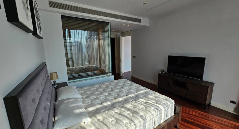 For rent and for sale 2 bedrooms condo in Khlong Toei, Bangkok
