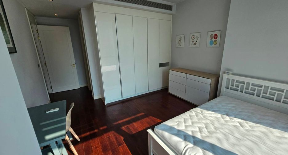 For rent and for sale 2 bedrooms condo in Khlong Toei, Bangkok
