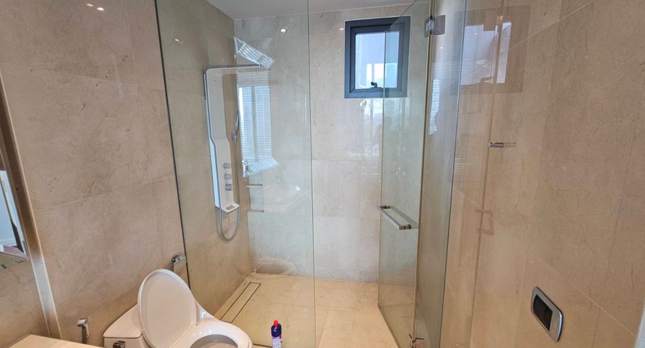 For rent and for sale 2 bedrooms condo in Khlong Toei, Bangkok