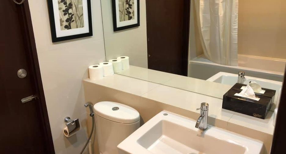 For rent and for sale 1 bed condo in Pathum Wan, Bangkok