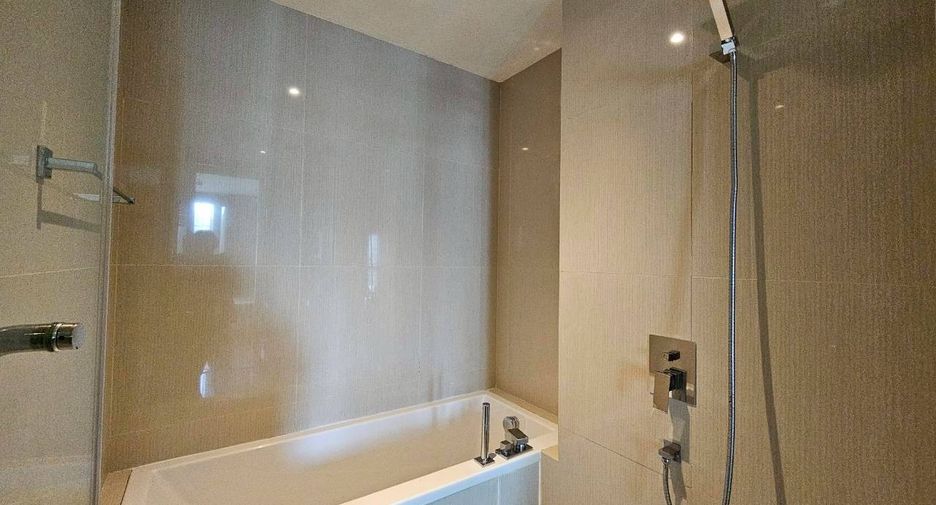 Wohnung zur Miete und zum Kauf mit 1 Zimmer in Watthana, Bangkok
