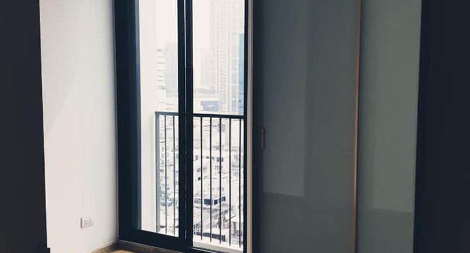 For rent and for sale 2 bedrooms condo in Watthana, Bangkok