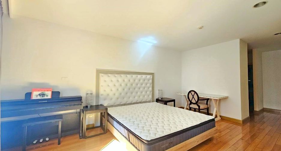 For rent and for sale 2 bedrooms condo in Watthana, Bangkok