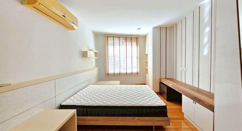 For rent and for sale 2 bedrooms condo in Watthana, Bangkok