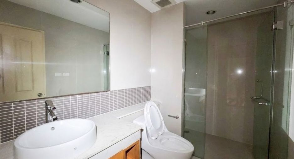 For rent and for sale 2 bedrooms condo in Watthana, Bangkok