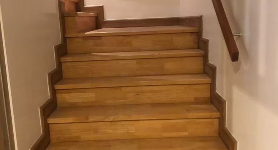 Wohnung zur Miete und zum Kauf mit 3 Zimmer in Watthana, Bangkok