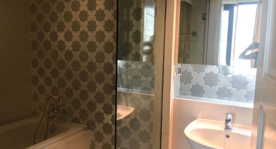 Condo en alquiler y en venta de 1 habitaciones en Khlong Toei, Bangkok