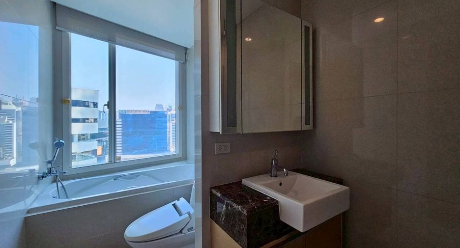 Wohnung zur Miete und zum Kauf mit 2 Zimmer in Khlong Toei, Bangkok