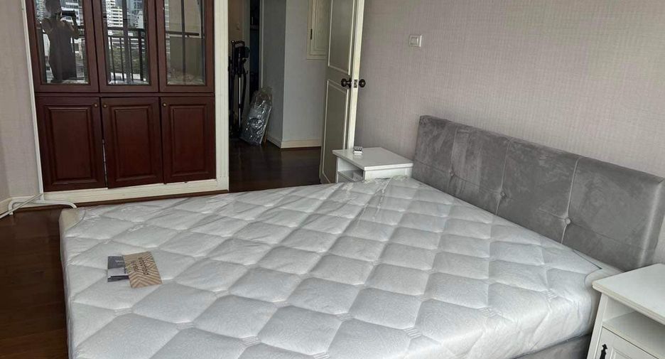 For rent and for sale 3 bedrooms condo in Khlong Toei, Bangkok