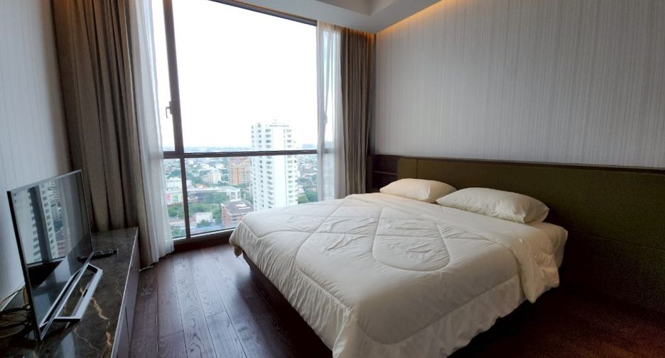 For rent and for sale 2 bedrooms condo in Watthana, Bangkok