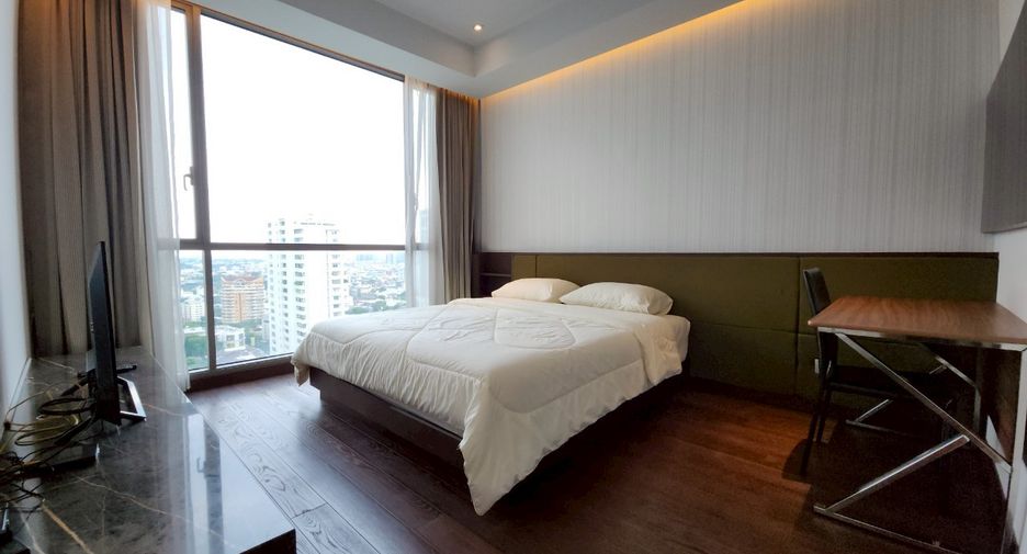 For rent and for sale 2 bedrooms condo in Watthana, Bangkok