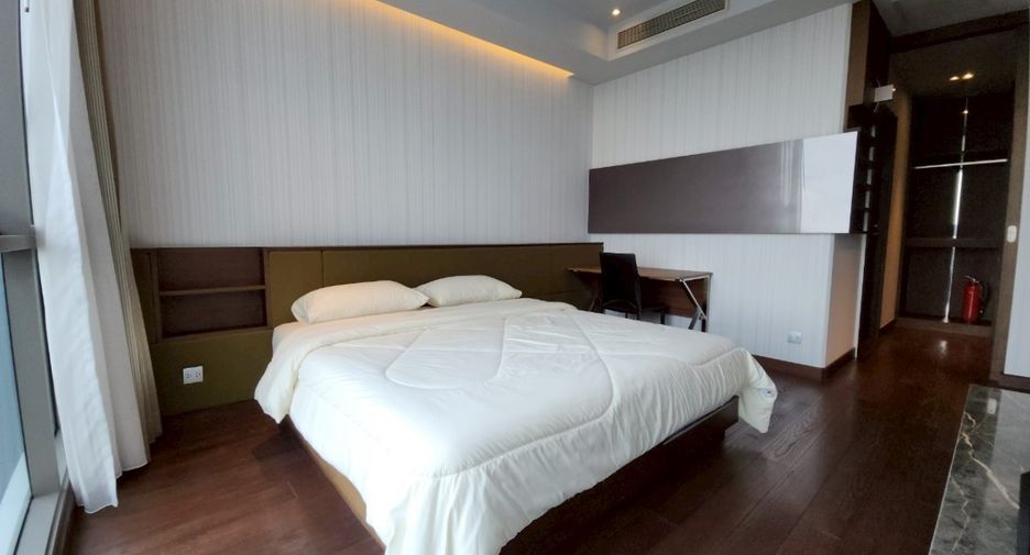 For rent and for sale 2 bedrooms condo in Watthana, Bangkok